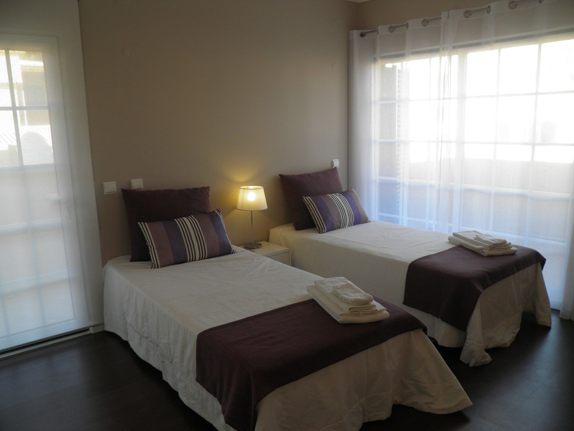 Roofed Villa In Albufeira With Private Swimming Pool 奥霍斯德古阿 外观 照片